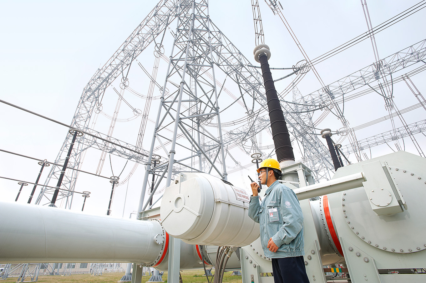 Product image for: Service for gas-insulated switchgear (GIS)