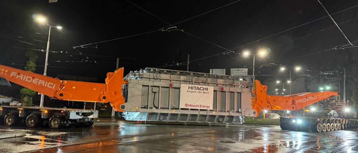 82 meters long, weighing 272 tons: In a spectacular heavy transport, the phase-shifting transformer from Hitachi Energy was delivered from its production site in Germany to Zurich, Switzerland. When fully assembled, it will weigh nearly 400 tons.