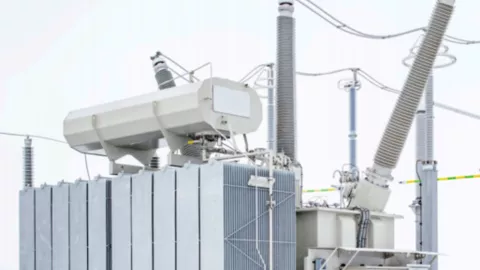 変圧器/Transformer 配電用変圧器 | 日立エナジー